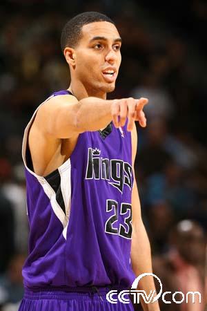 风云突变丹佛掘金今晨造点机会萨克拉门托国王赛后调整名单之后，穆雷关键节点高光表现的简单介绍